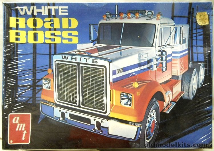 AMT 1/25 White Road Boss Semi Truck, T527 plastic model kit